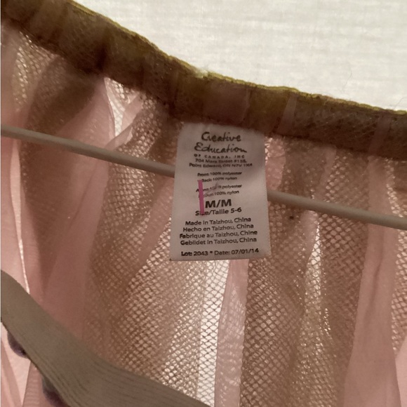 Costume , long half skirt , and matching bra . - Picture 4 of 5